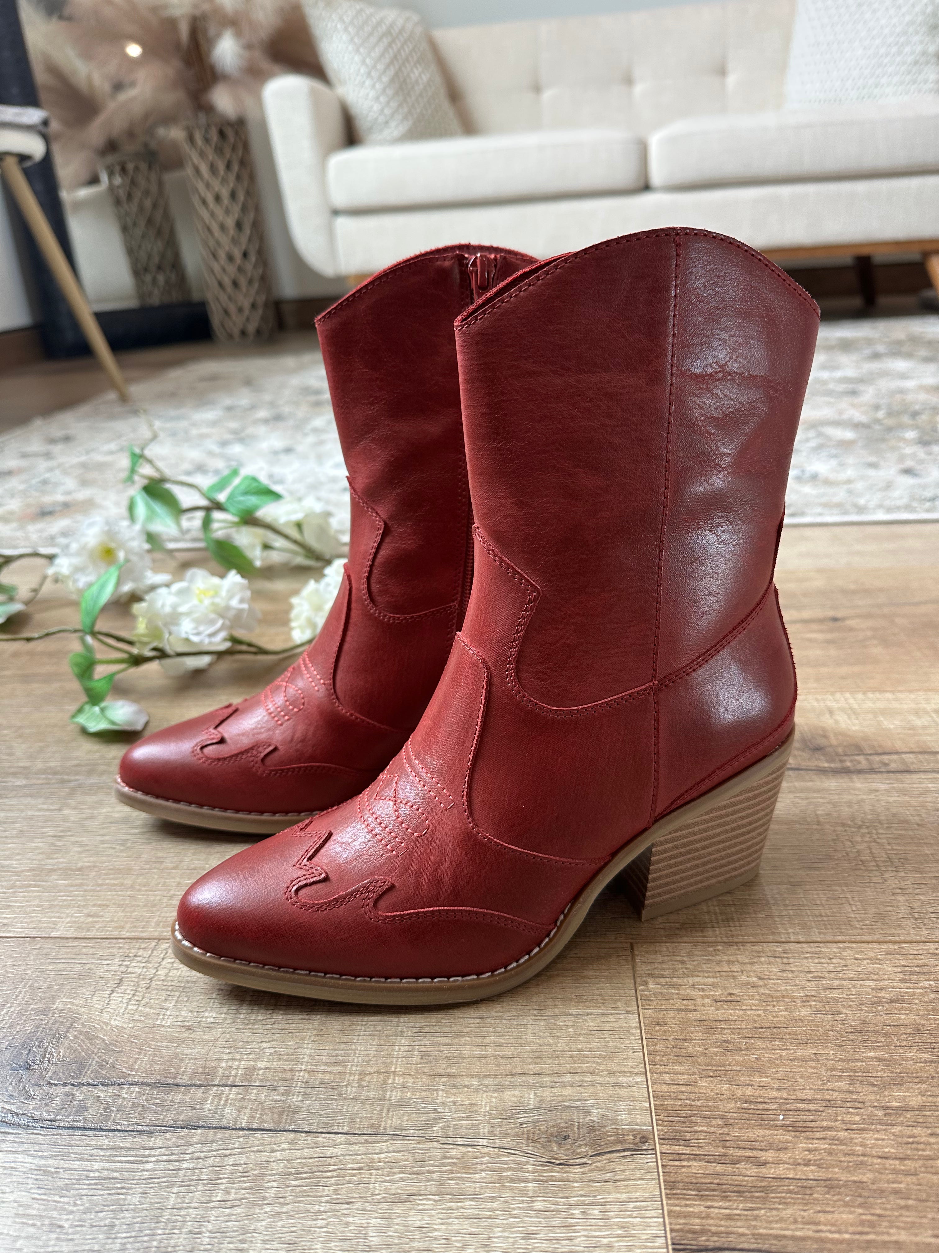 Clorinda Boot