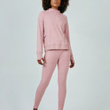 Core Performance Pullover (7 Diamonds)