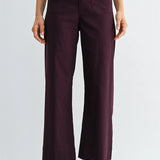 1 Pretty Pocket Detail Pant