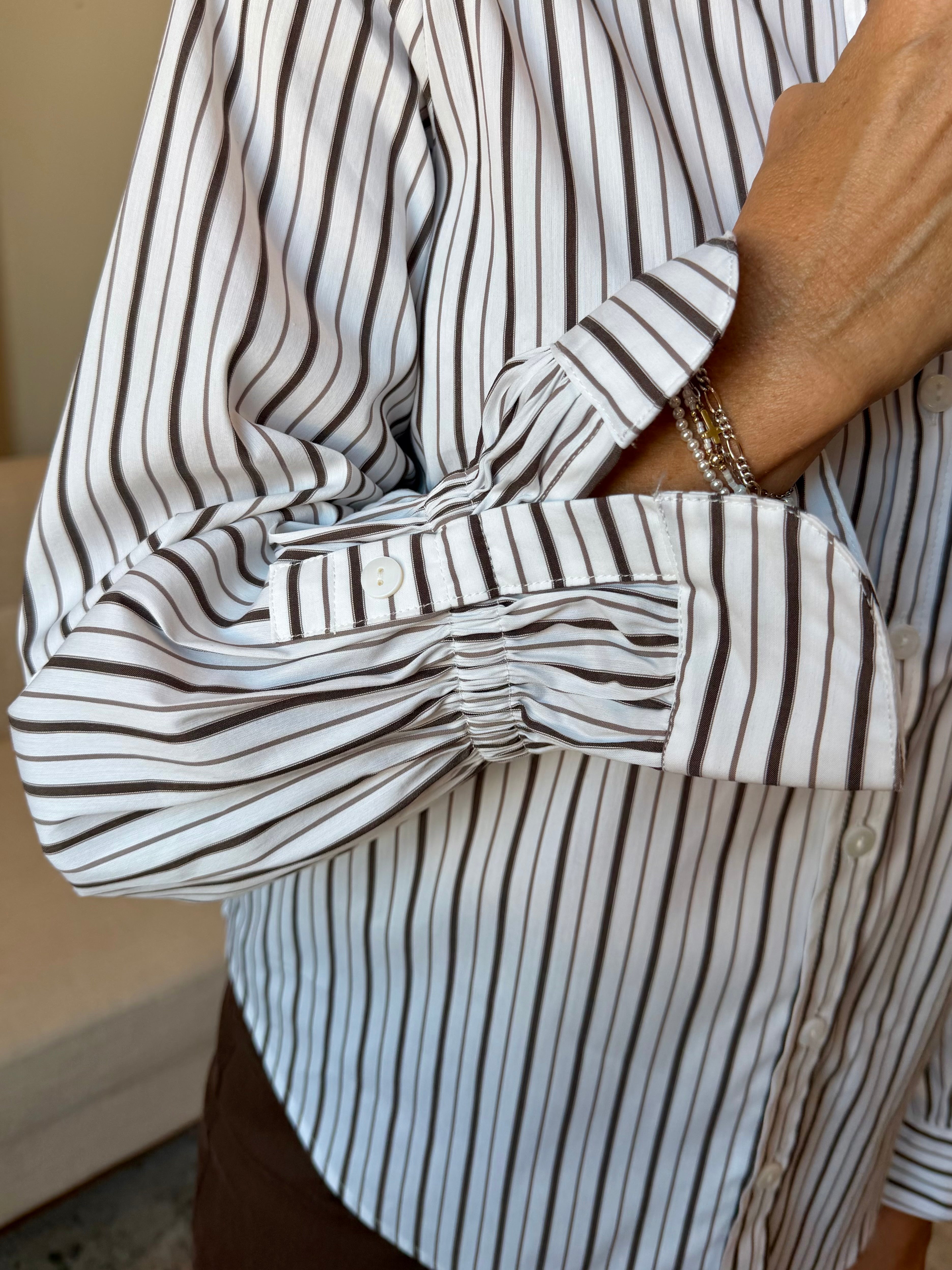 Adjustable Sleeve Button Front Woven Top (Liverpool)