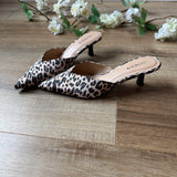 Javana V Cut Kitten Heel