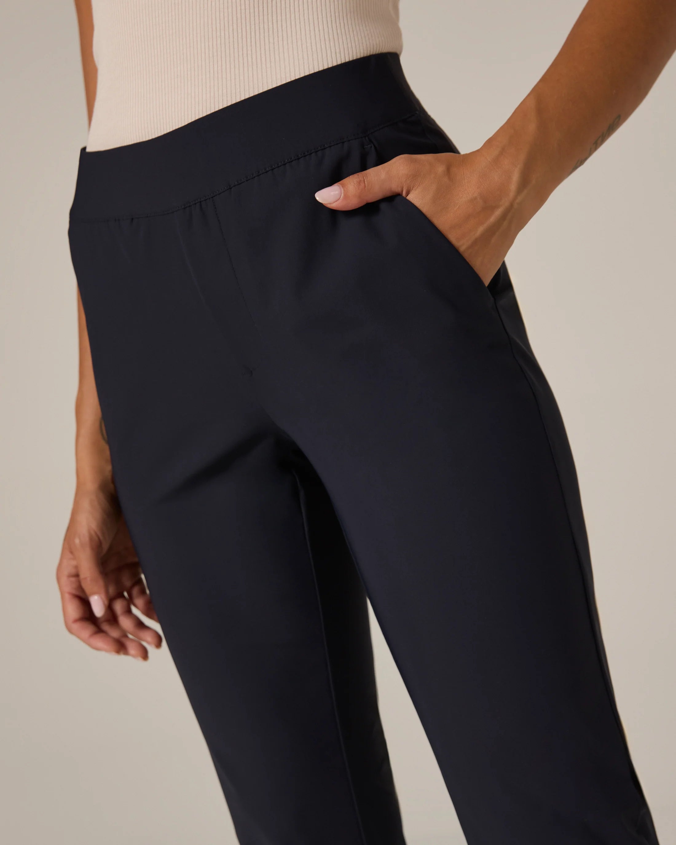 Zuma Pull On Pant (7 Diamonds)