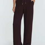 Elevate Straight Leg Pant (7 Diamonds)
