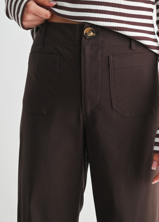 Pretty Pocket Detail Pant