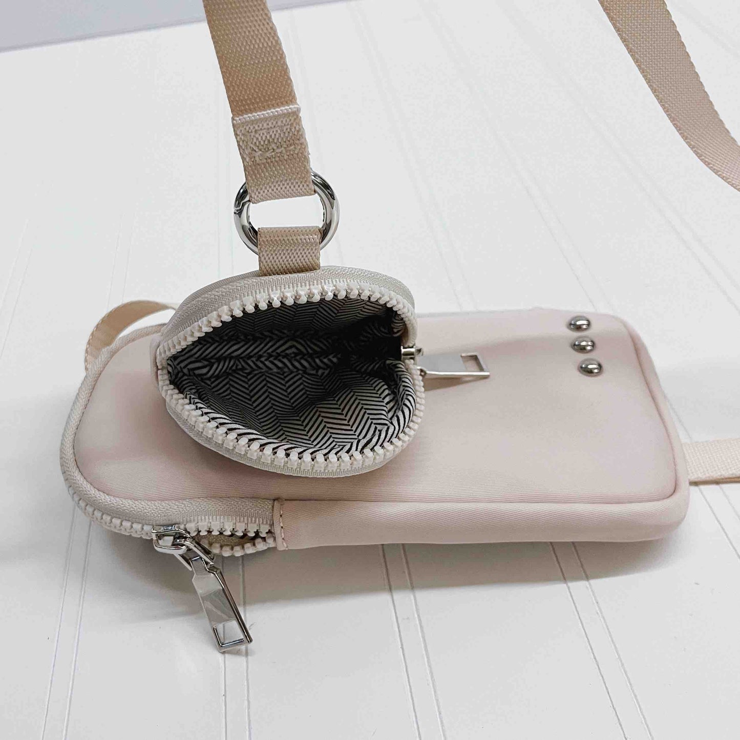 PRETTY SIMPLE Nessa Nylon Crossbody Phone Bag