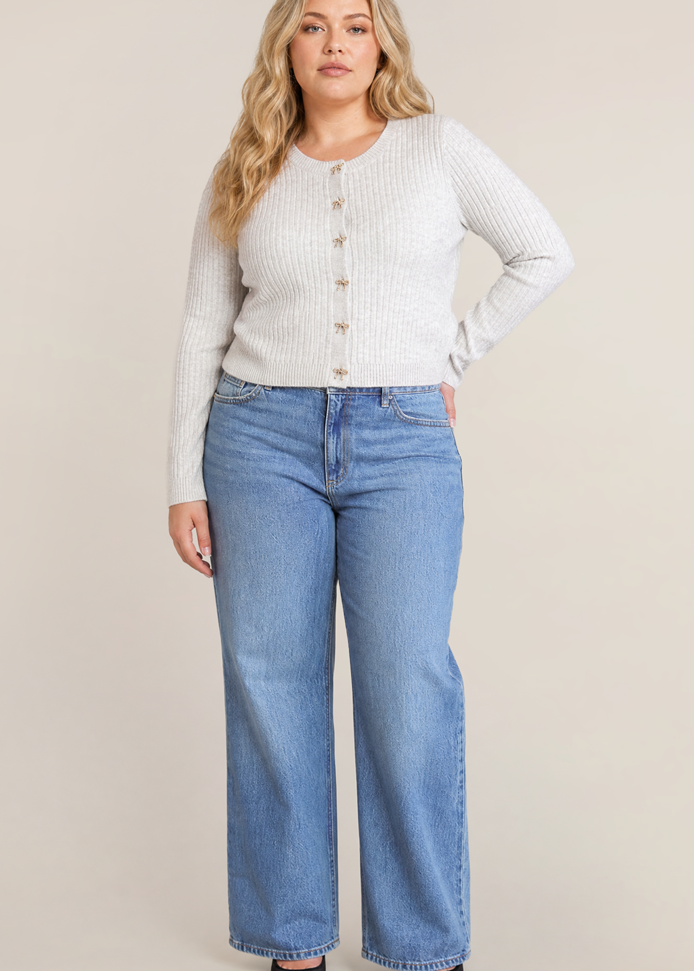 Bow Button Cropped Cardigan (Plus) (Dex)