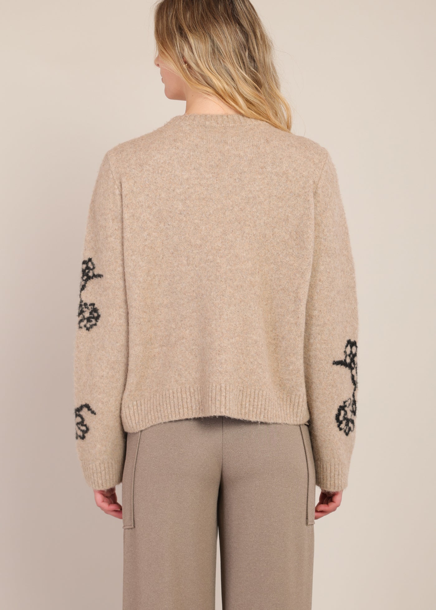 Flower Crewneck Sweater (Room 34 by Dex)