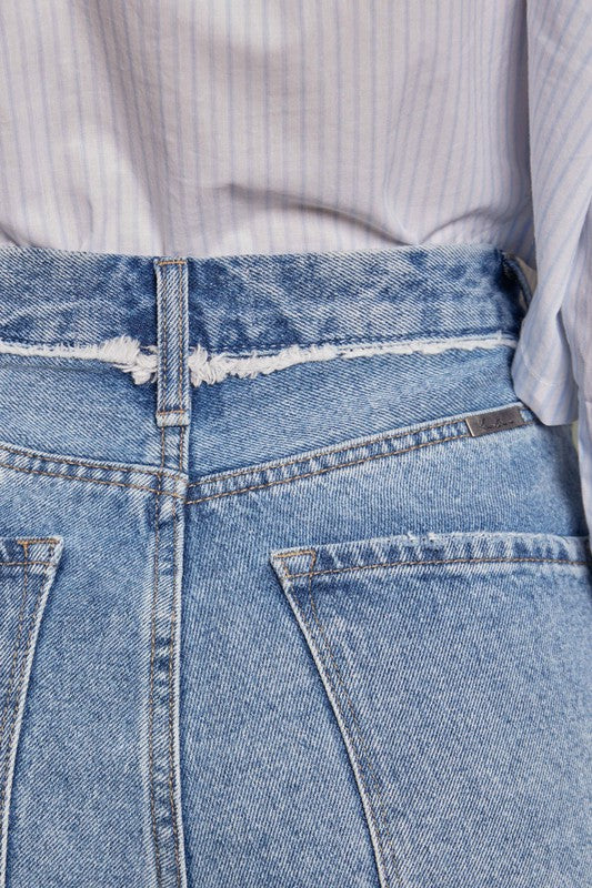 KAN CAN High Rise Destroyed 90s Boyfriend Jean (Trista)