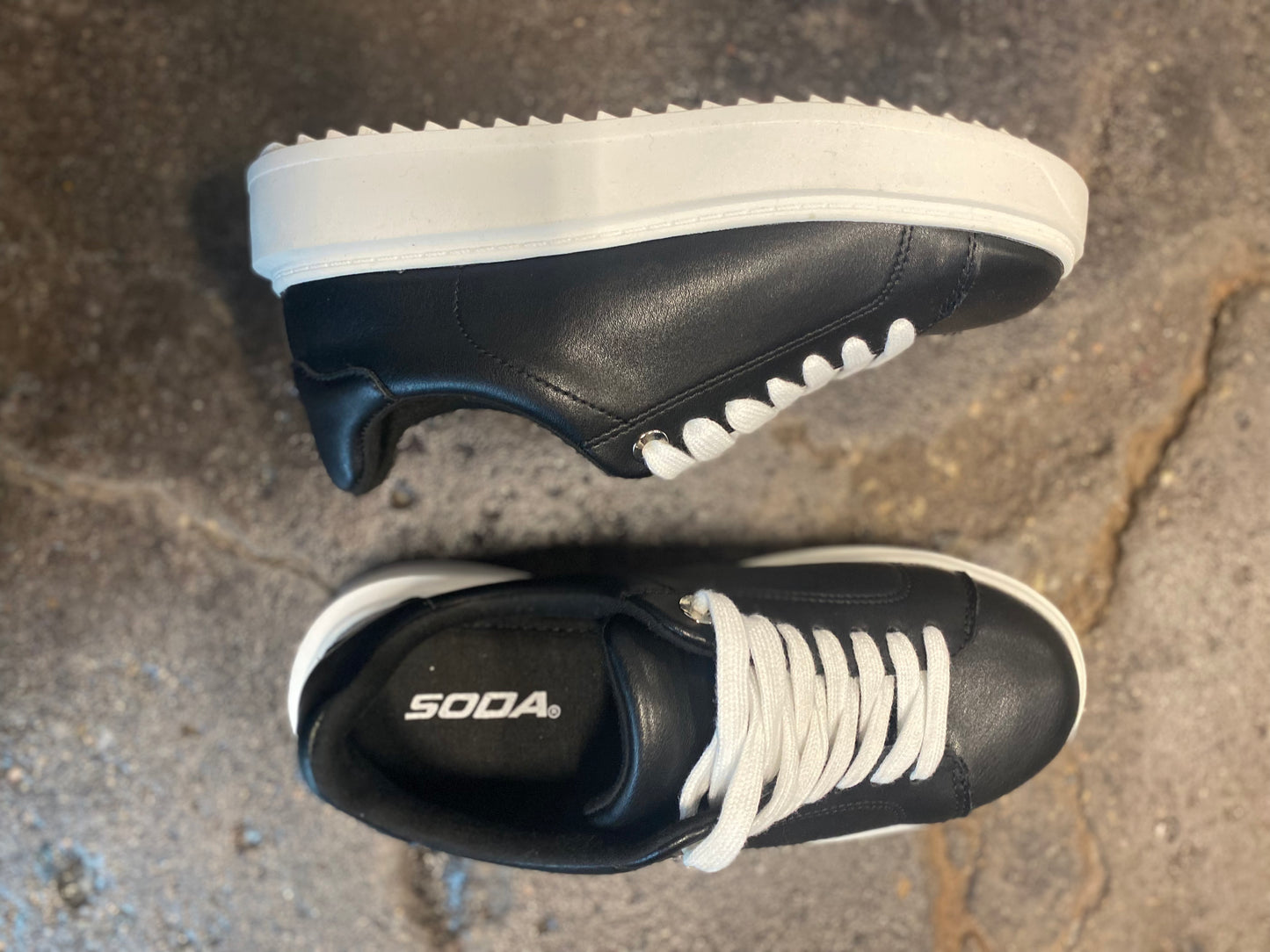 SODA Retain Lace Up Sneaker